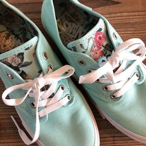 Vans - Aqua with floral tongue and lining
